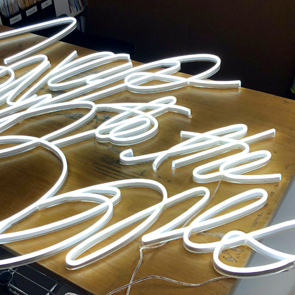 LN-0818 Series LED Neon 12V - 4W/ft, Included End Cap(10'/4pcs)
